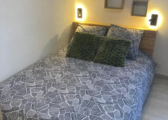 Meublé 2 étoiles Appartement *